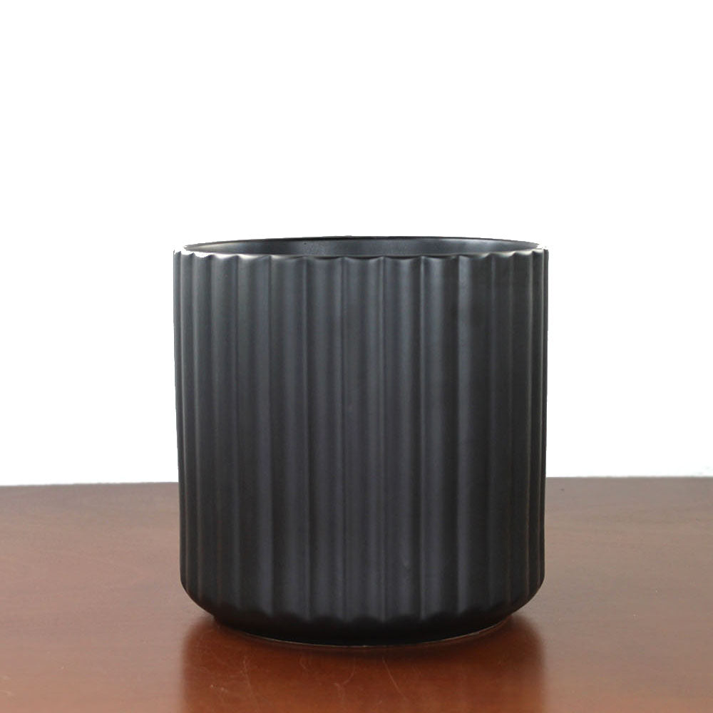 Ceramic Ribbed Pot